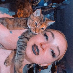 Meet your Posher, Macey